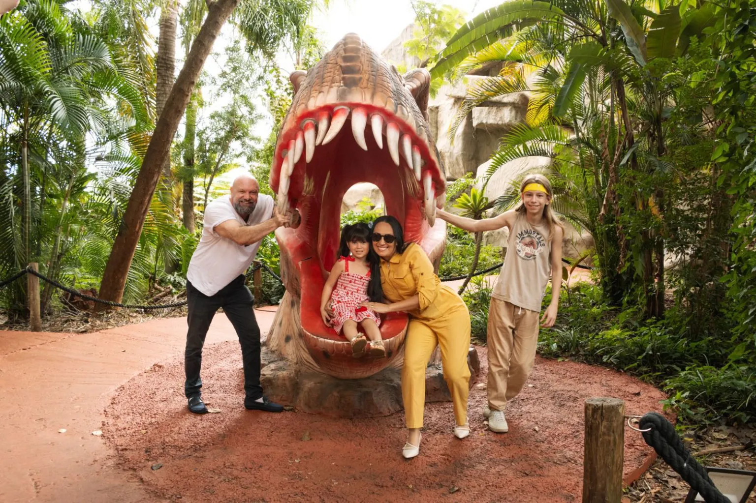 Massa é Ser Solidário: Dreams Park Show troca alimentos por ingressos com desconto em Foz do Iguaçu